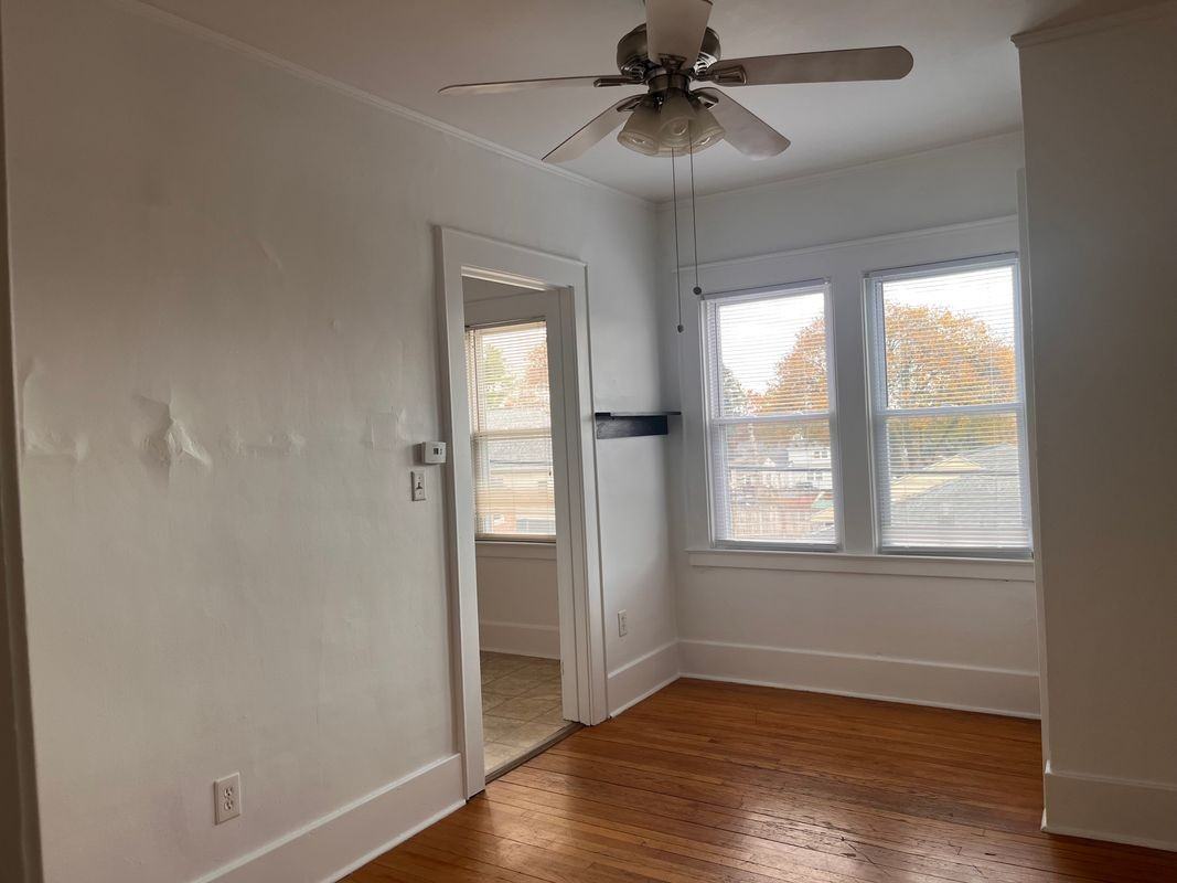 281 Wainright Avenue - Photo 5 of 16