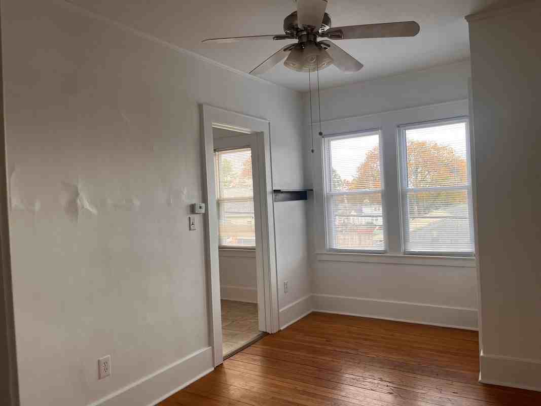 281 Wainright Avenue - Photo 7 of 16