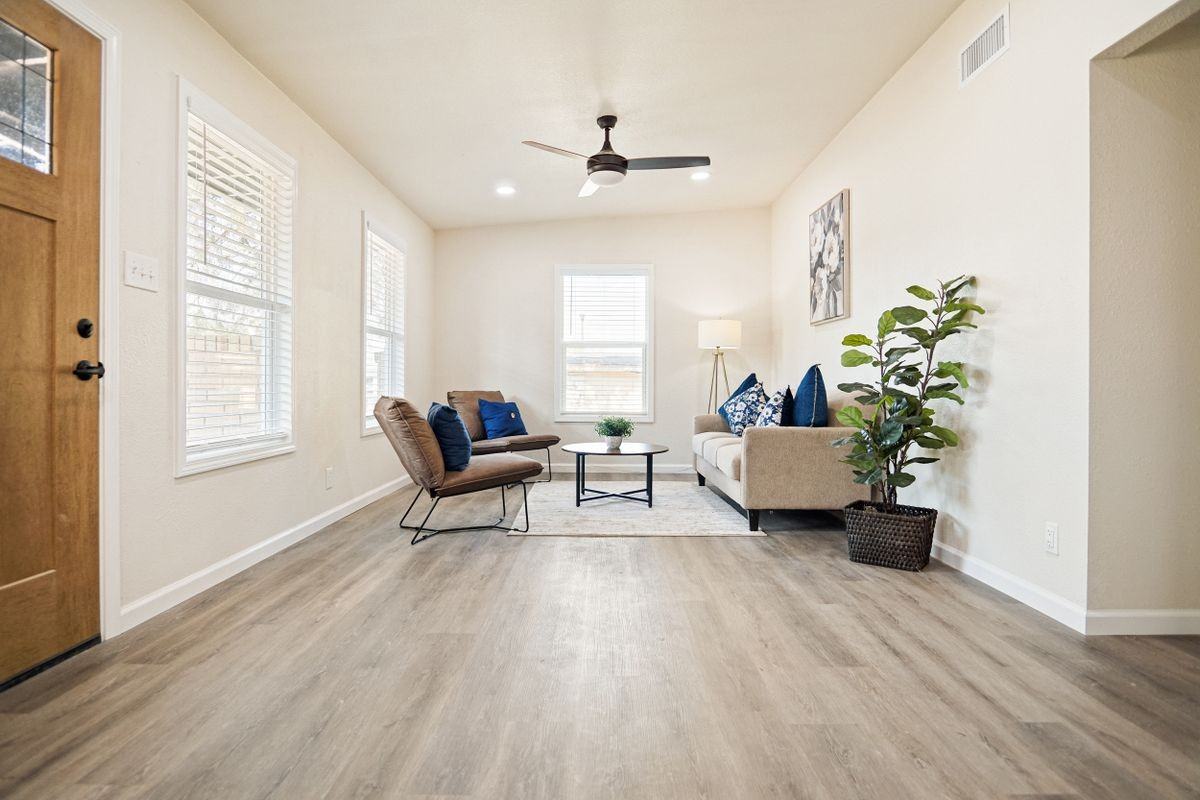 462 Springwood Lane - Photo 2 of 20