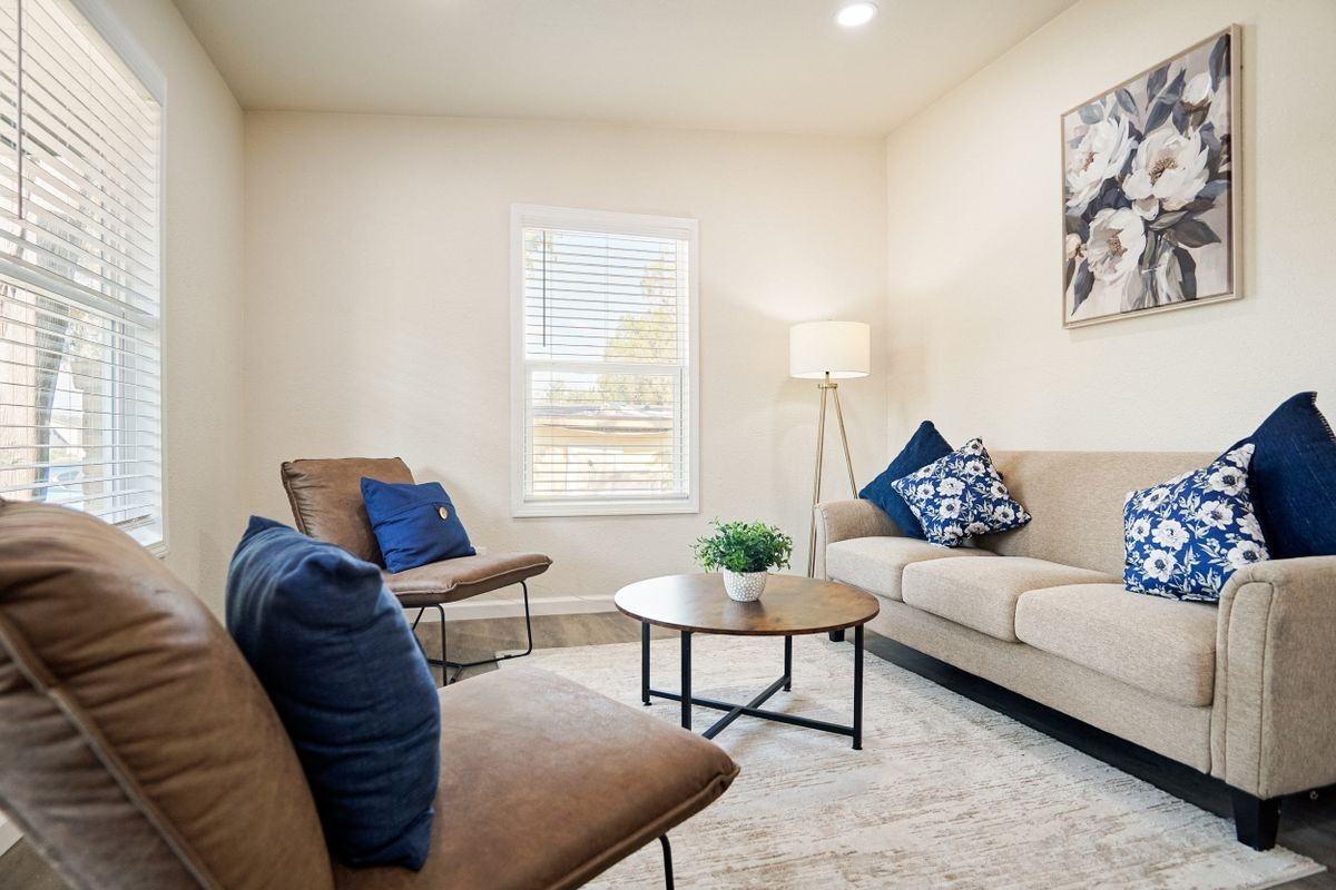 462 Springwood Lane - Photo 3 of 20