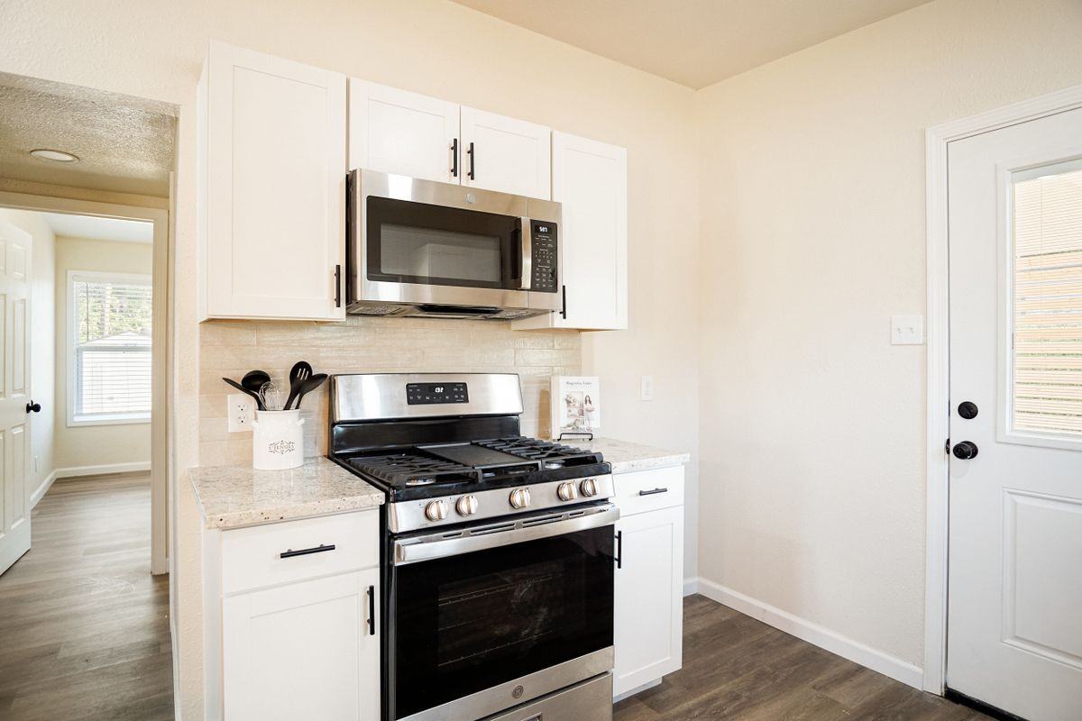 462 Springwood Lane - Photo 7 of 20