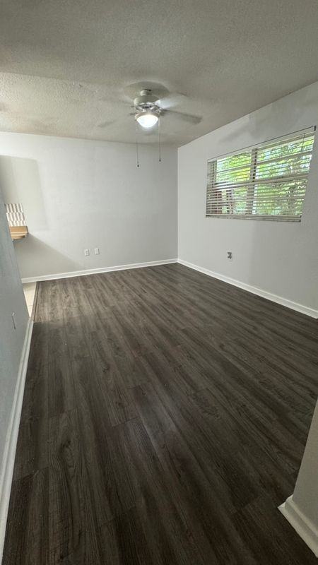 3202 West Tacon Street ##B - Photo 4 of 6