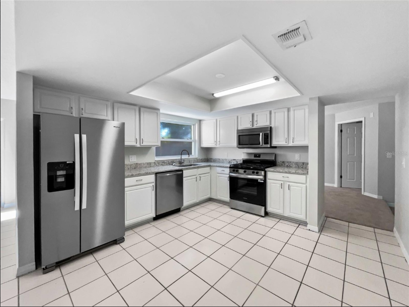 831 Haulover Drive - Photo 4 of 22