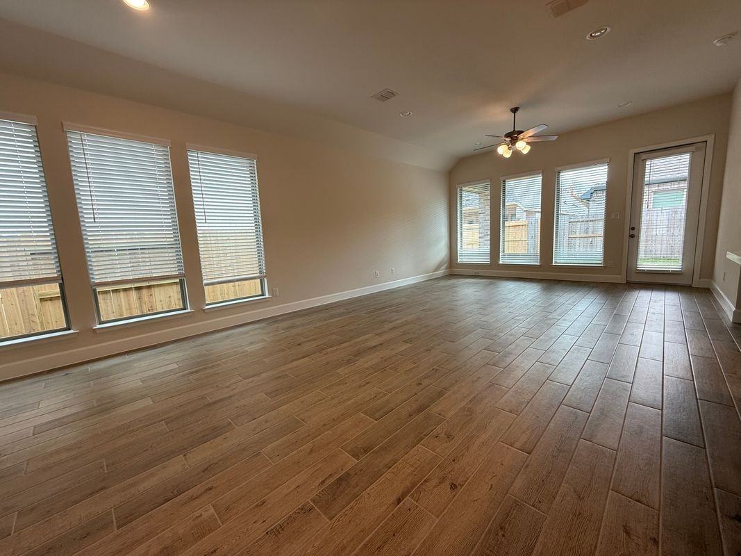 42615 Mystery Ln - Photo 4 of 28