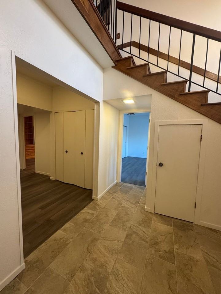 3875 Gibraltar Dr - Photo 7 of 35