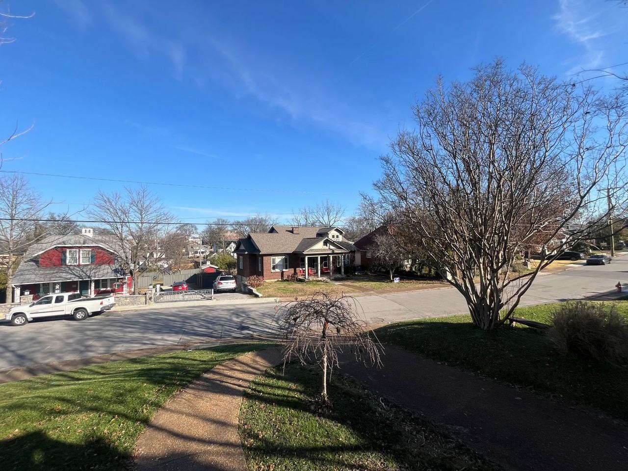 2124 Ashwood Avenue - Photo 2 of 39