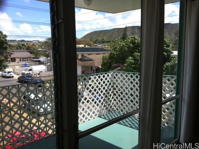 3410 Leahi Avenue #304 - Photo 3 of 25