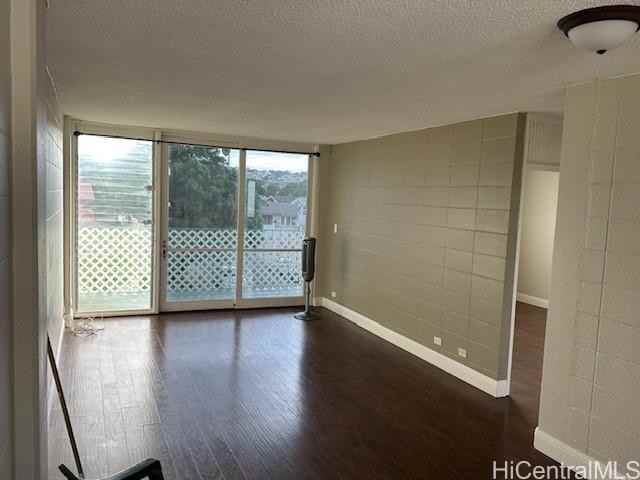 3410 Leahi Avenue #304 - Photo 7 of 25