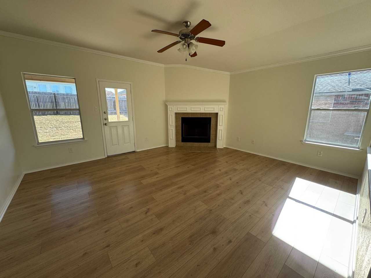 6206 Taree Loop - Photo 6 of 29