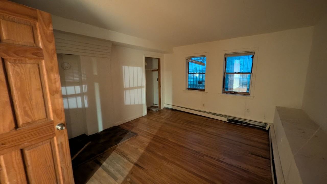 64 Fisher Avenue - Photo 6 of 11