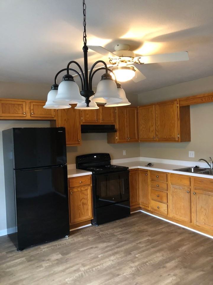 110 Summerwood Drive - Photo 2 of 11