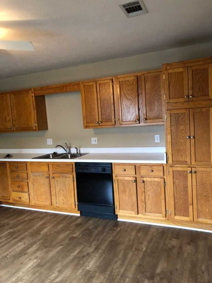 110 Summerwood Drive - Photo 4 of 11