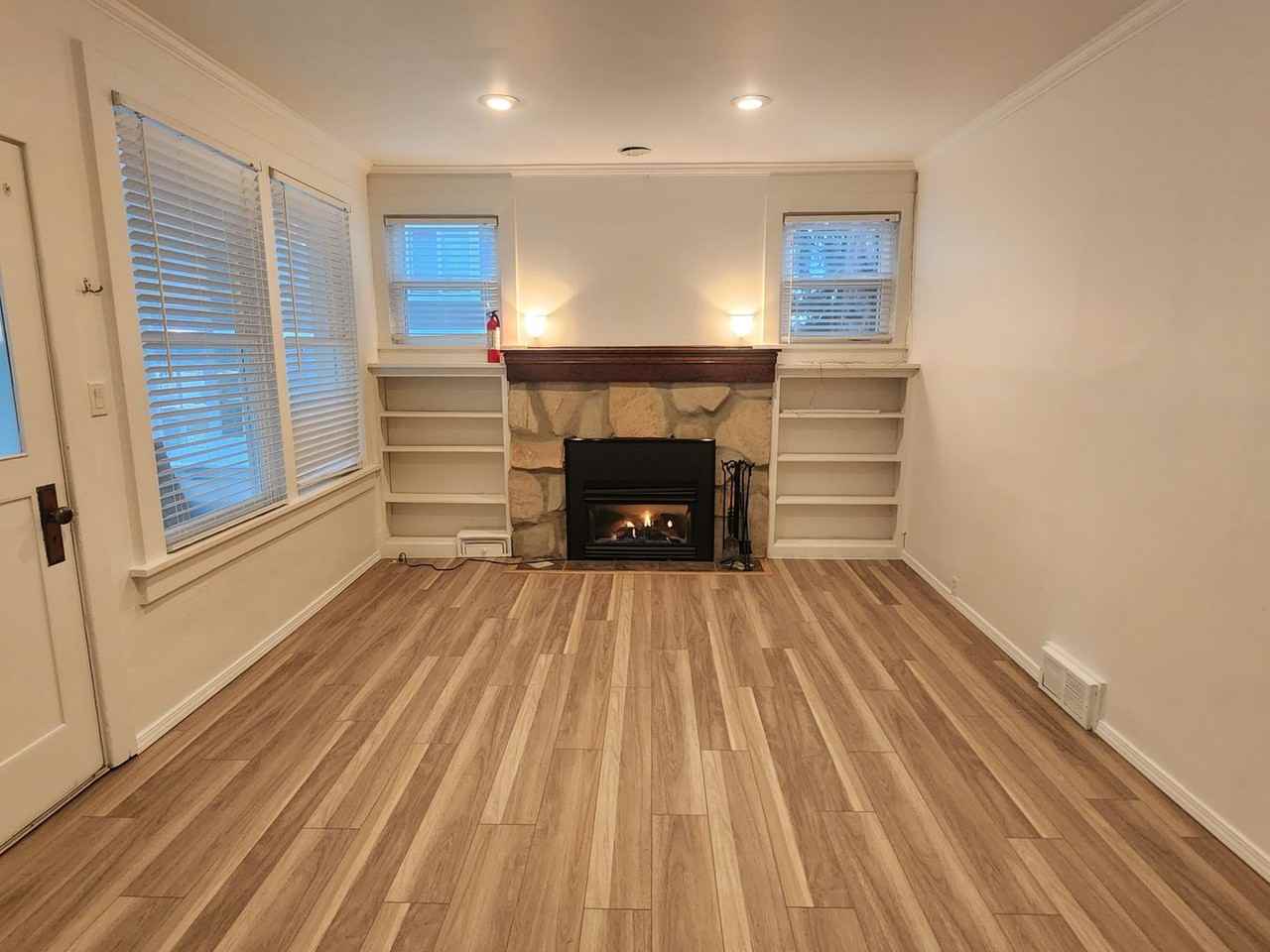 350 Southwest State Street - Photo 3 of 20