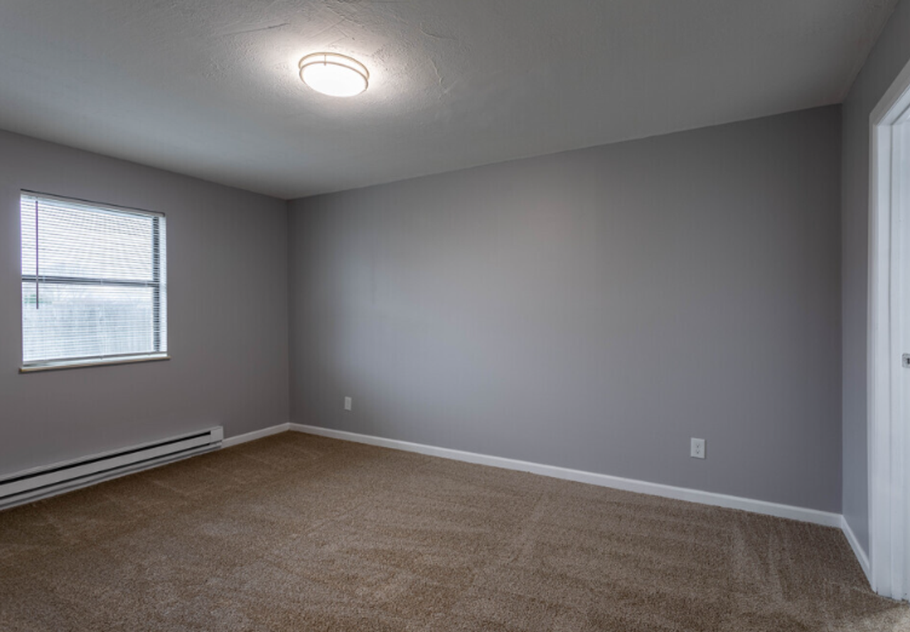 Bantry Bay Apartments - Photo 3 of 10