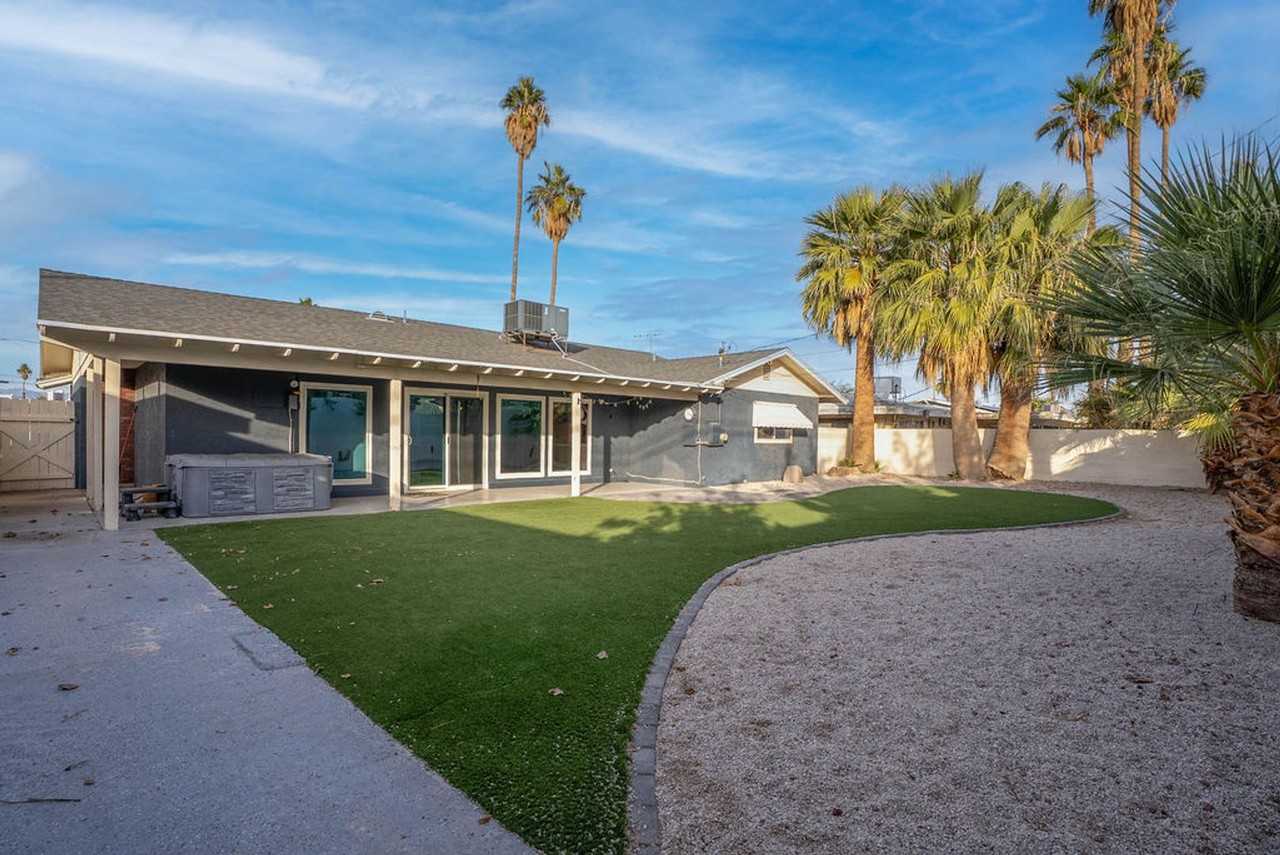 908 Bonita Avenue - Photo 7 of 50