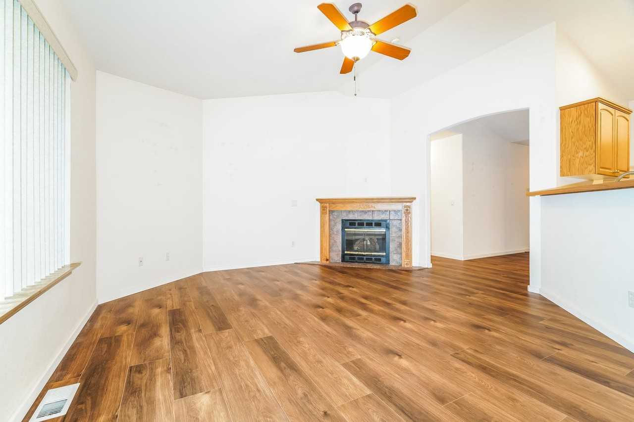 21715 65th Avenue Ct E - Photo 4 of 15