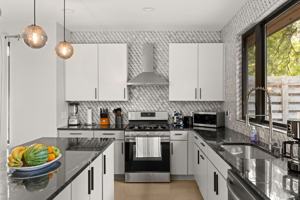 featured image of 3610 Thompson St #A