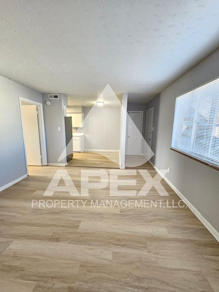 Springdale Apartments - Photo 4 of 32