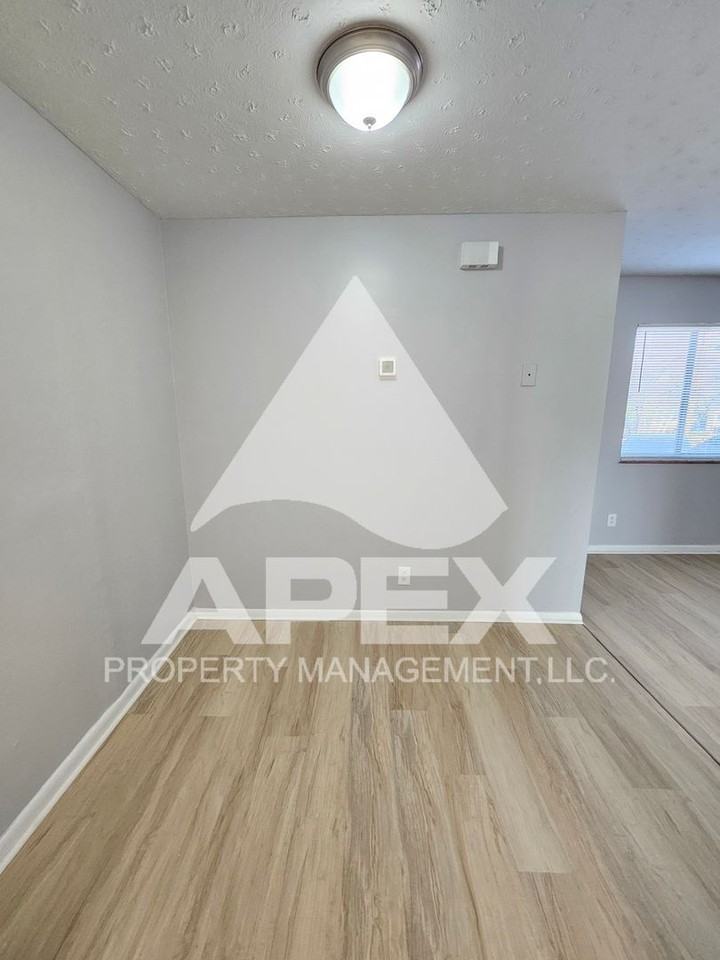 Springdale Apartments - Photo 5 of 32