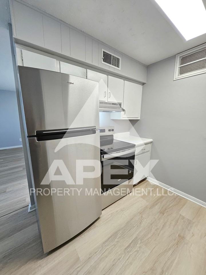 Springdale Apartments - Photo 7 of 32