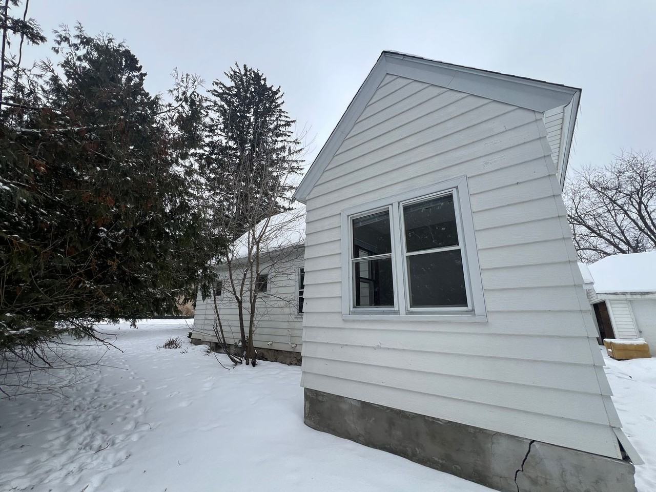 715 Flieth Street - Photo 3 of 25