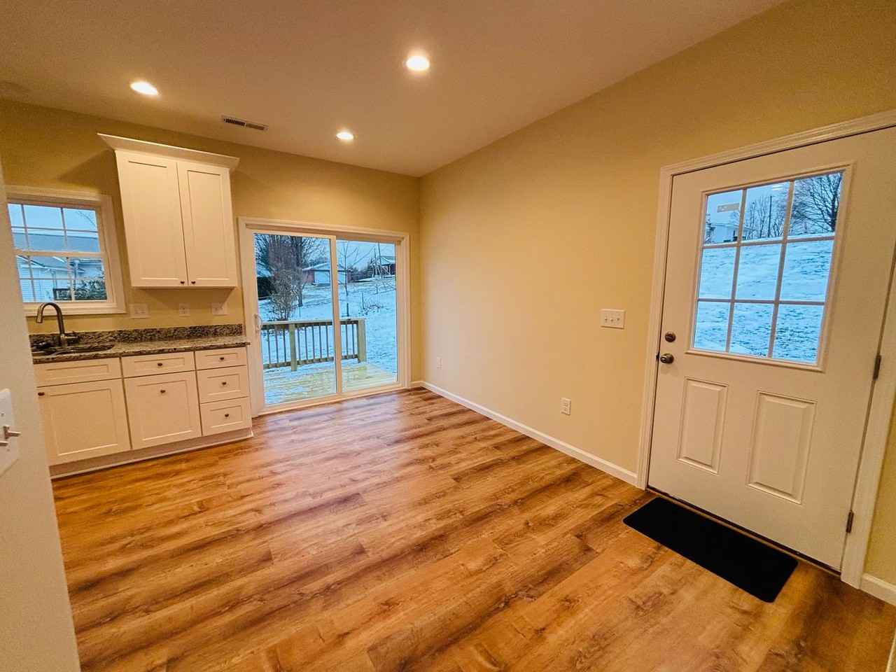 290 Perry Street Northeast - Photo 4 of 17