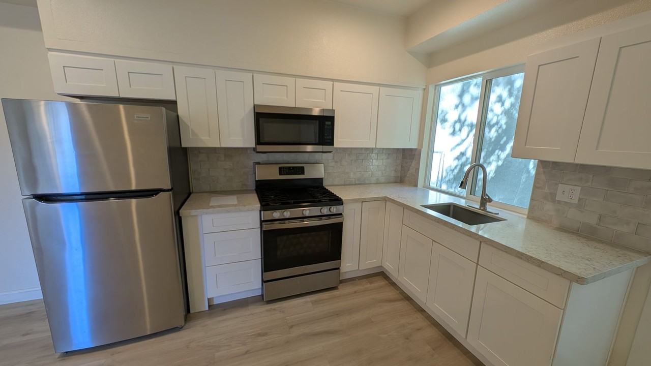 112 Bethany Dr - Photo 5 of 12