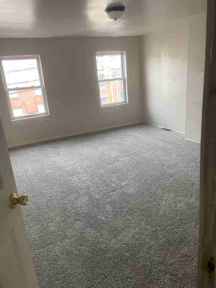 122 West Elm Street - Photo 7 of 8