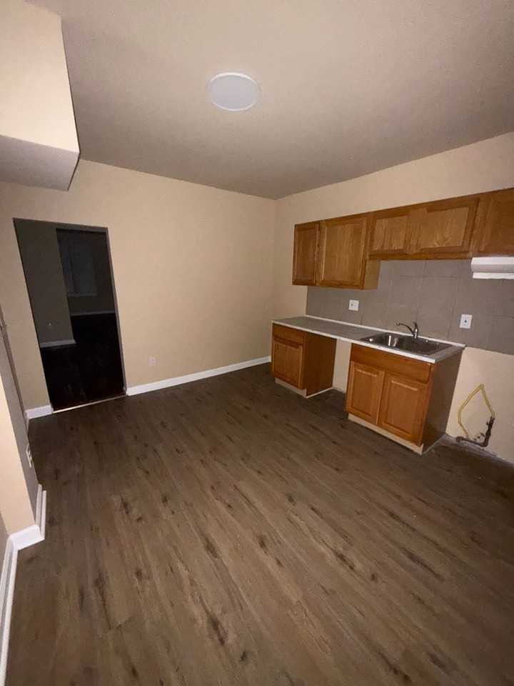 5814 Norfolk Street - Photo 7 of 12