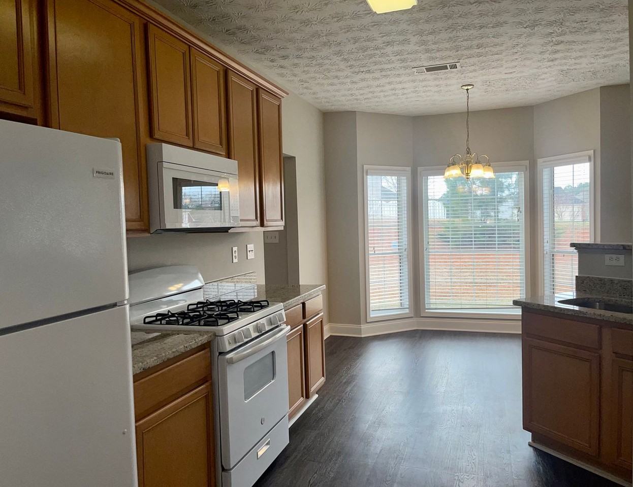 299 Sheffield Chase - Photo 7 of 26