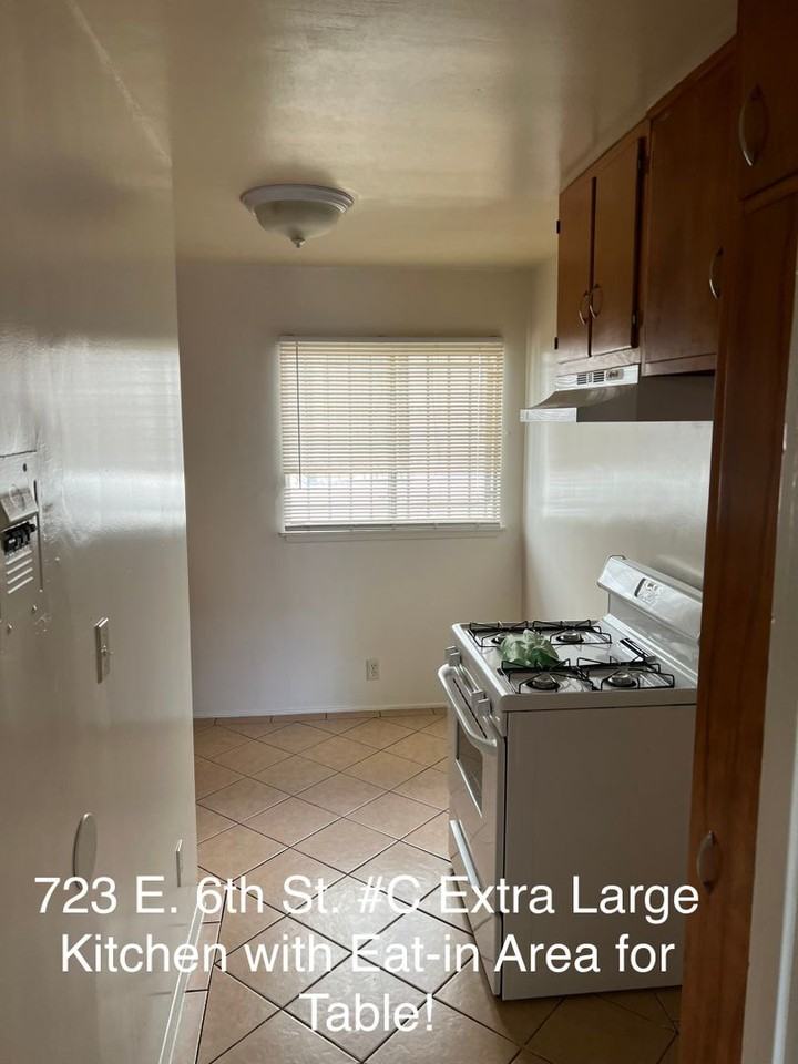 723 East 6th Street - Photo 2 of 12