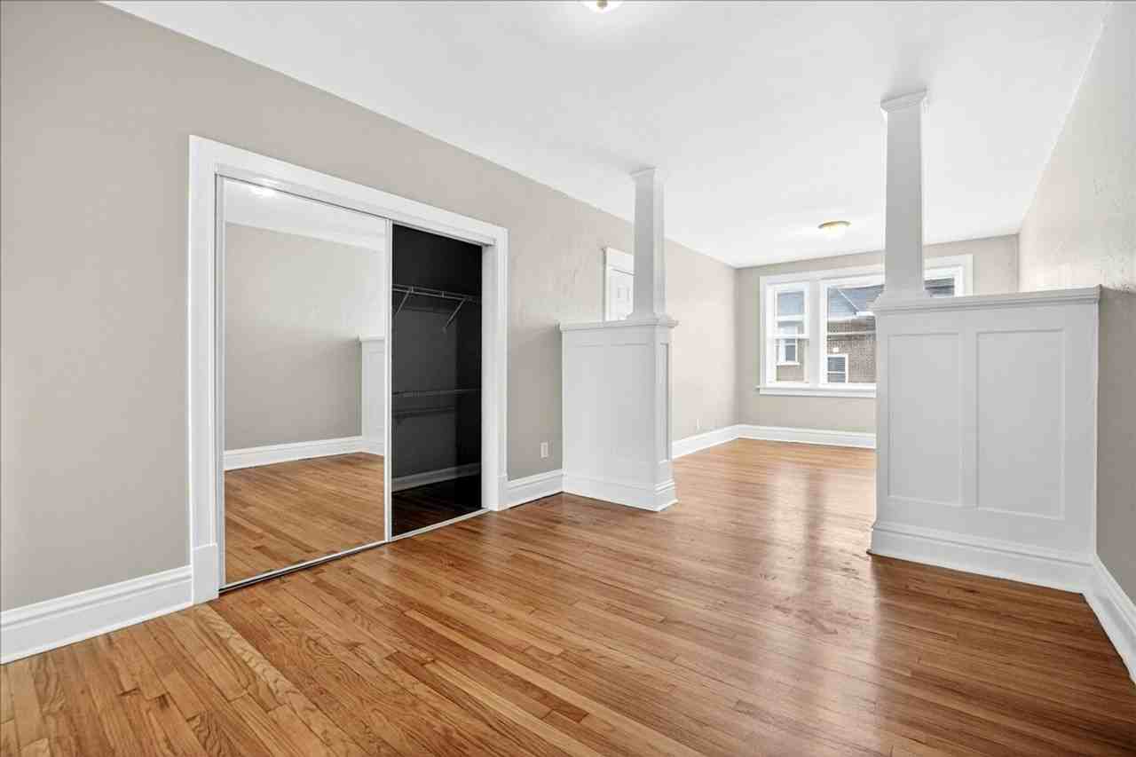 3918 Hereford Street - Photo 6 of 17