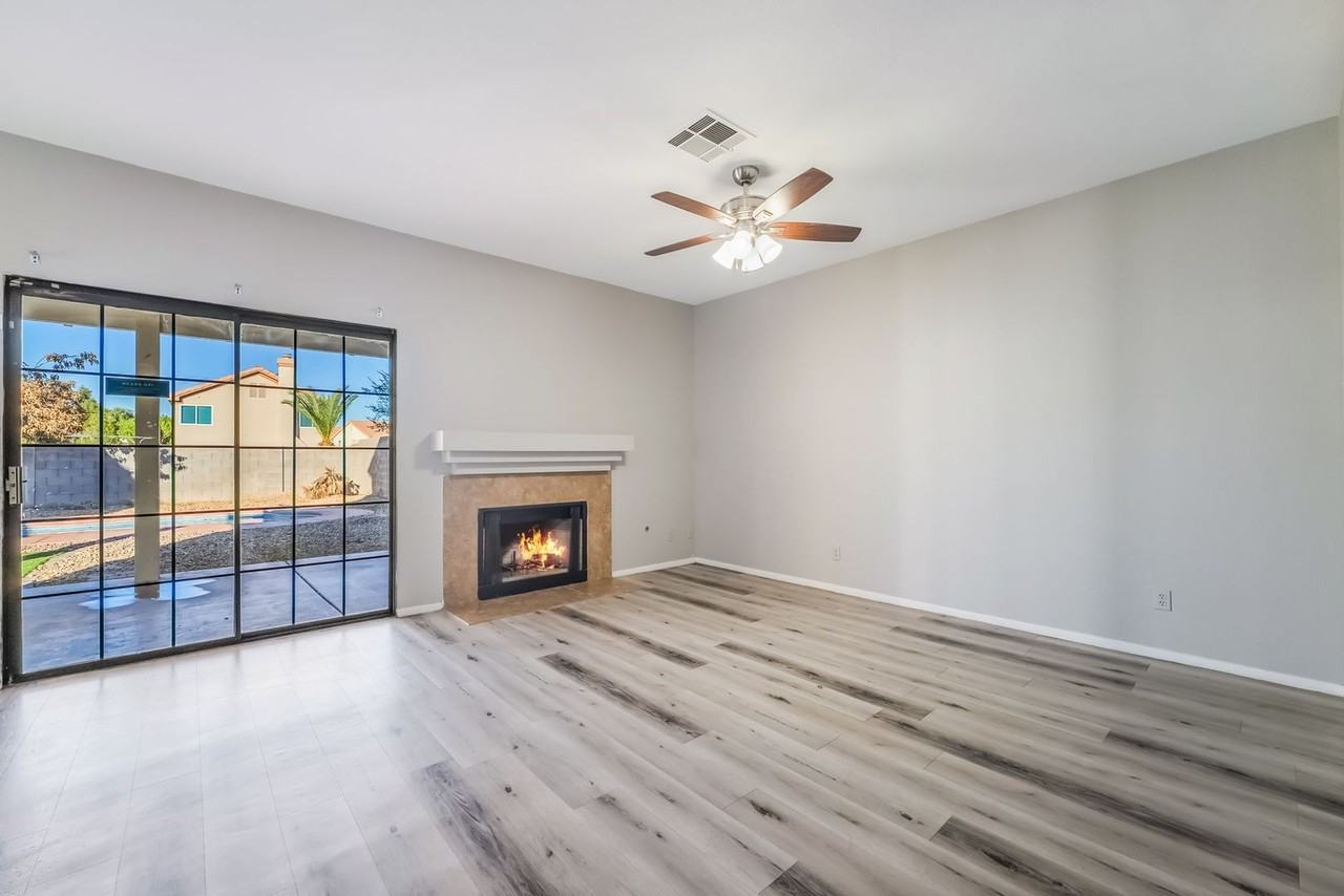 341 Lander Drive - Photo 5 of 25