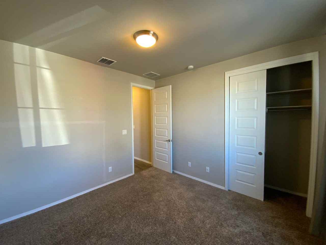 6928 Yukon Rd NE - Photo 7 of 46