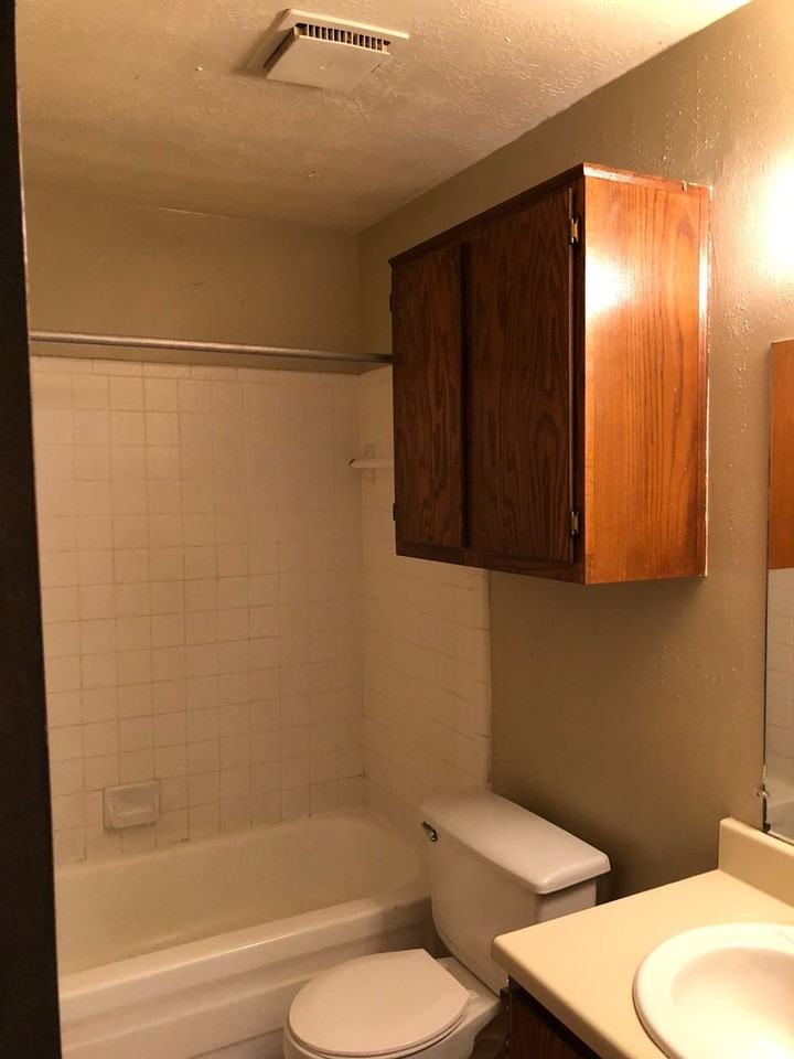 701 Wellesley Court - Photo 3 of 9