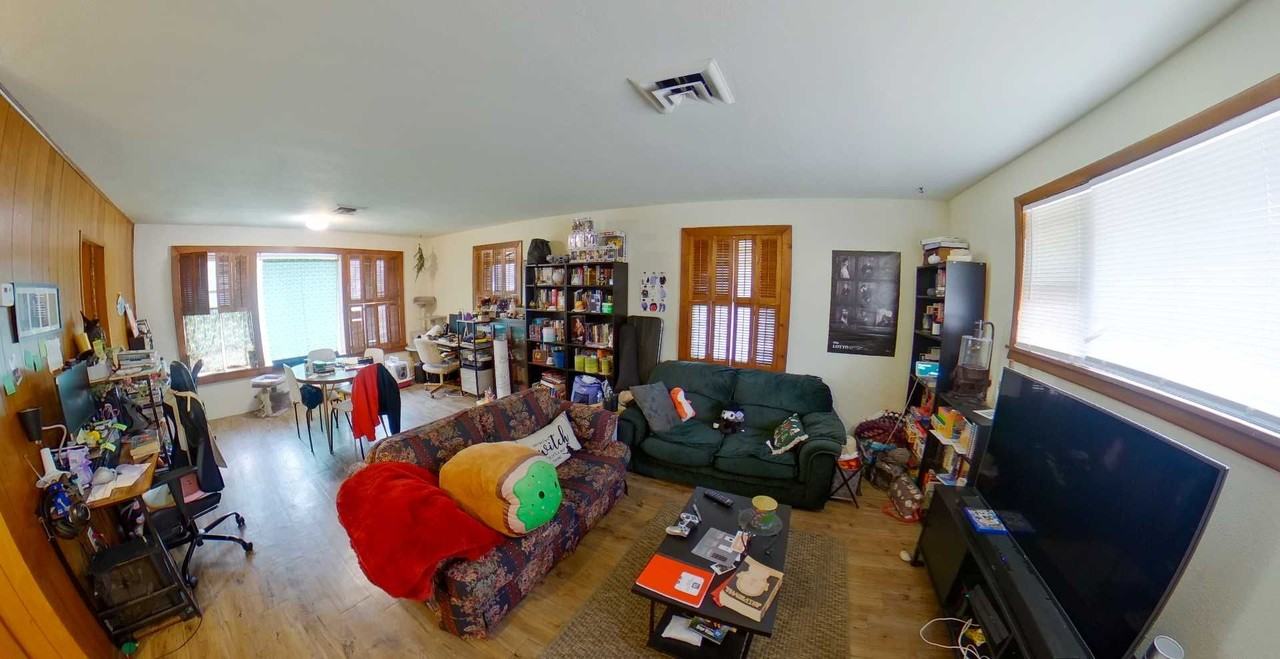 2003 Anderson Avenue - Photo 4 of 12