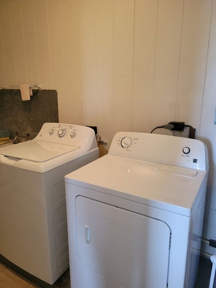 477 Naniakea Street - Photo 4 of 21