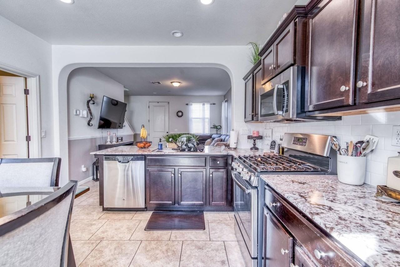 3762 Friendship Lane - Photo 7 of 22