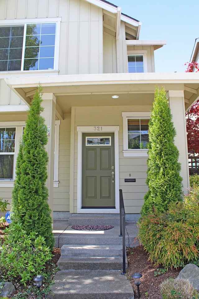 321 Northeast Edgeway Drive - Photo 2 of 33