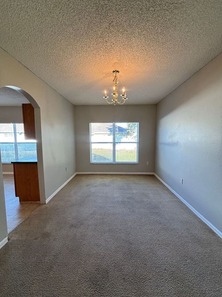 423 Gannet Court - Photo 5 of 36