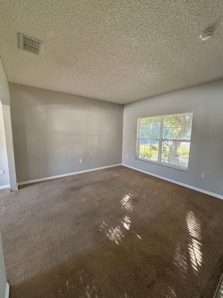 423 Gannet Court - Photo 7 of 36