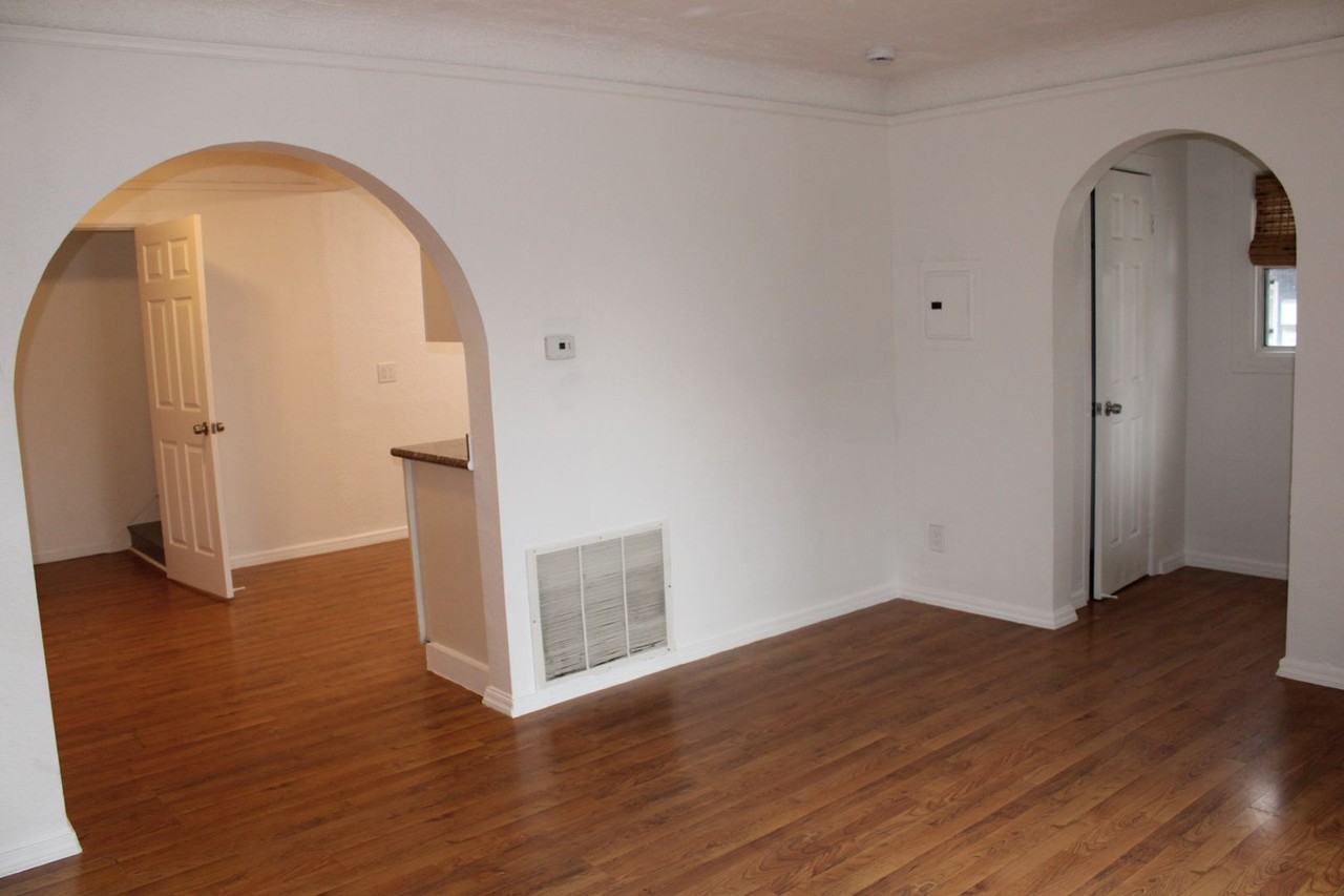 1344 Acacia Street - Photo 4 of 27