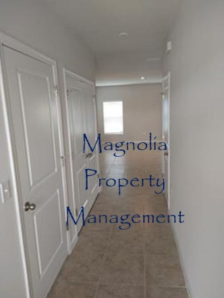 1067 Kobuk Street - Photo 2 of 16