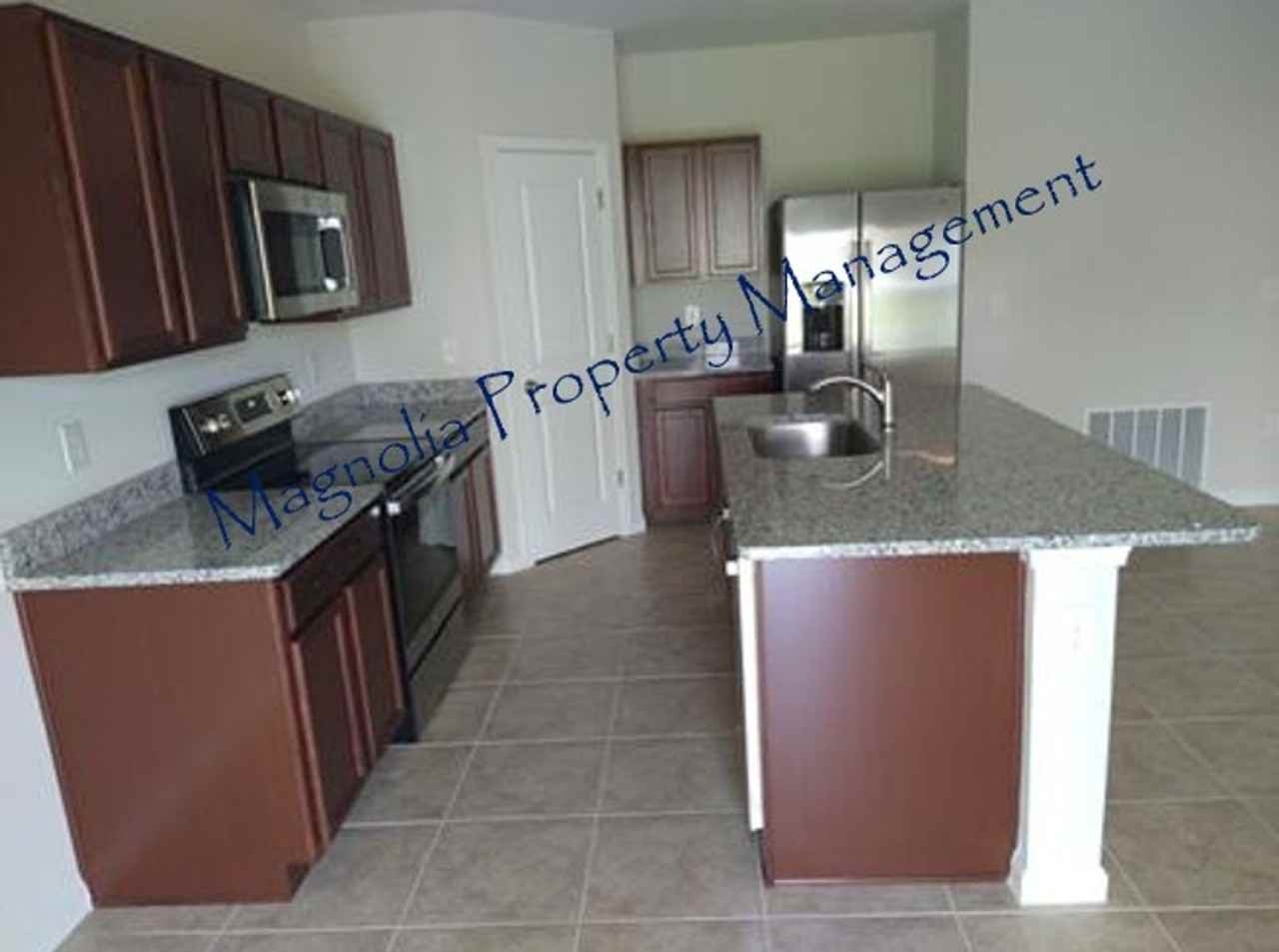 1067 Kobuk Street - Photo 5 of 16