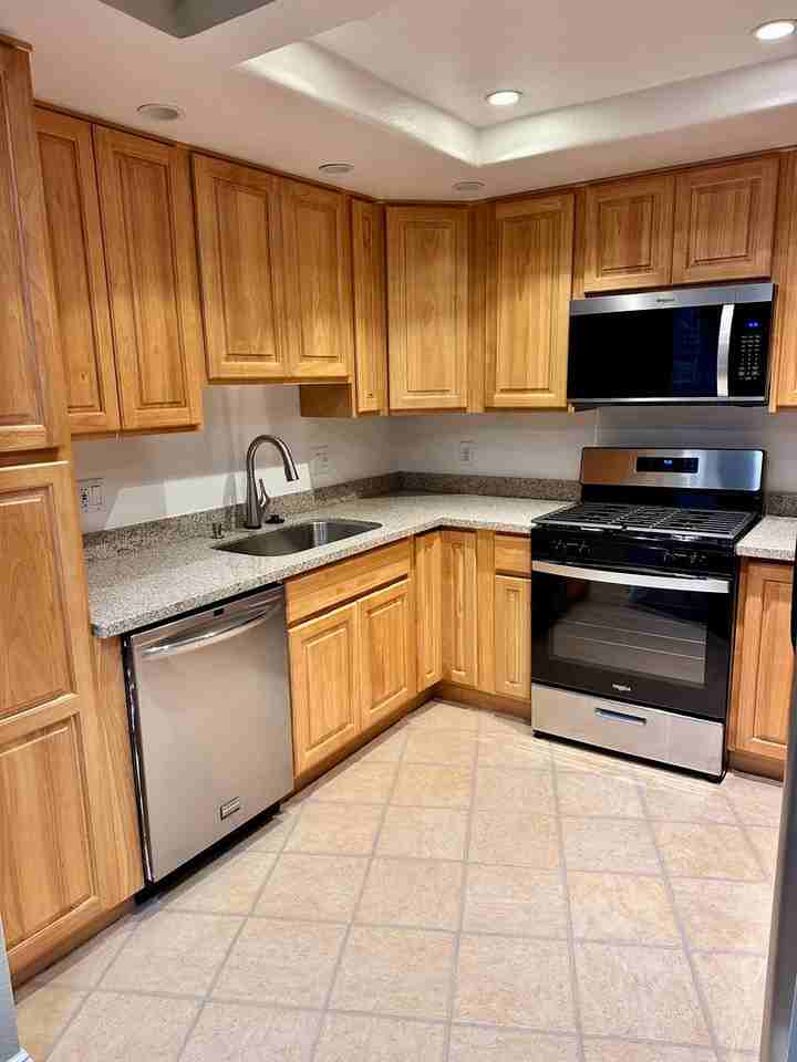 977 Santa Cruz Way - Photo 3 of 13