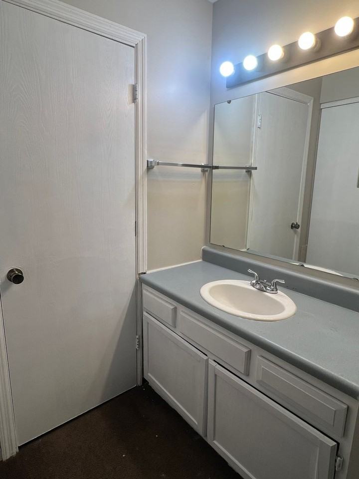 2823 Wheeler Street - Photo 6 of 10