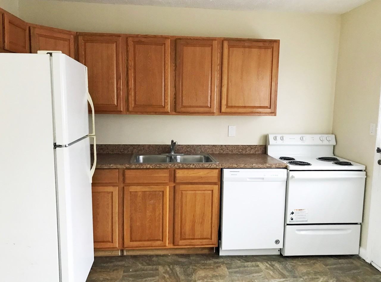 1121 Birch Drive - Photo 4 of 10