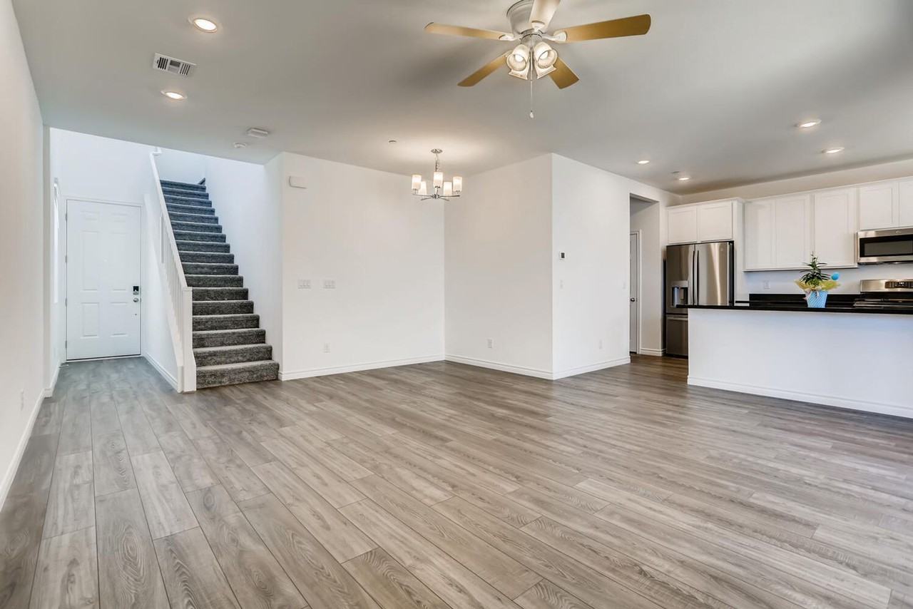 1285 Jaya Peak Court - Photo 6 of 28