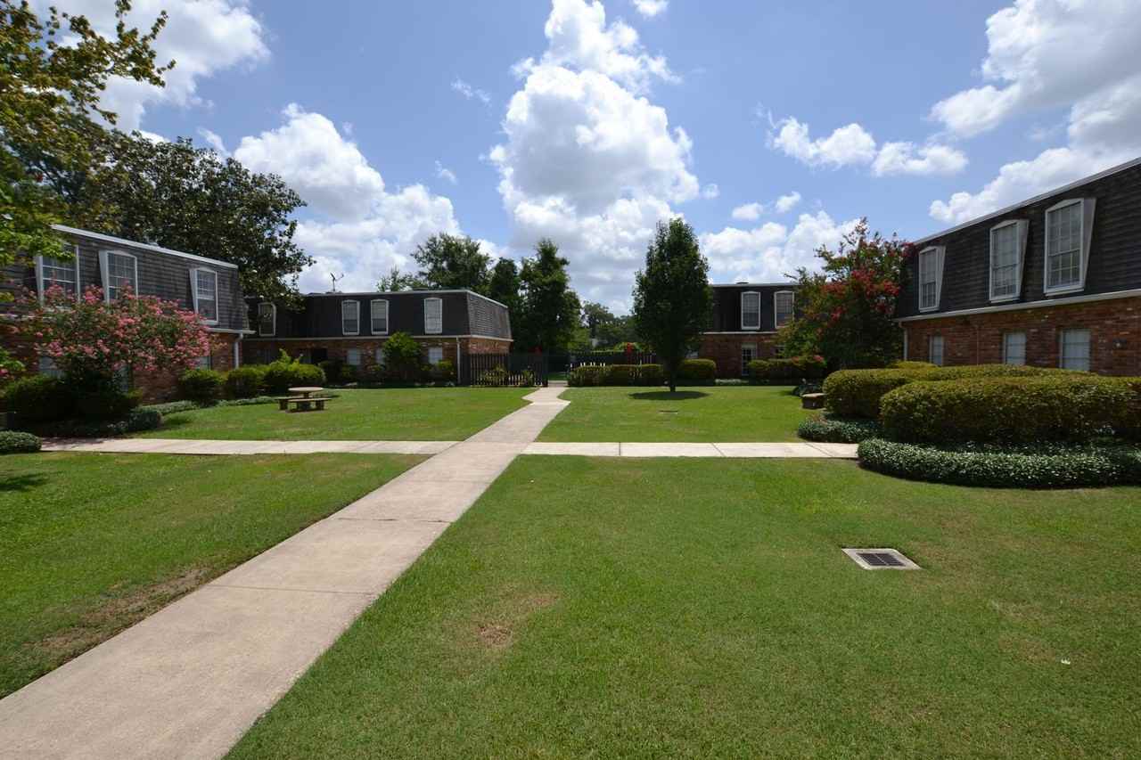 1755 College Drive #229 - Photo 3 of 30