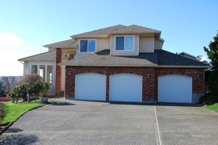 7301 77th Drive Northeast - Photo 1 of 1